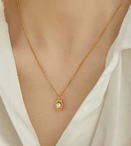 gold plated stainless steel anti tarnish pearl studded contemporary pendant
